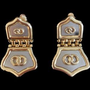 Vintage Clip on earrings